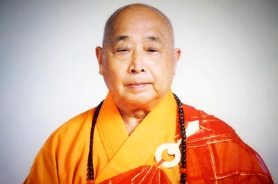 世界僧王悟明长老 圆寂坐缸永留全身舍利