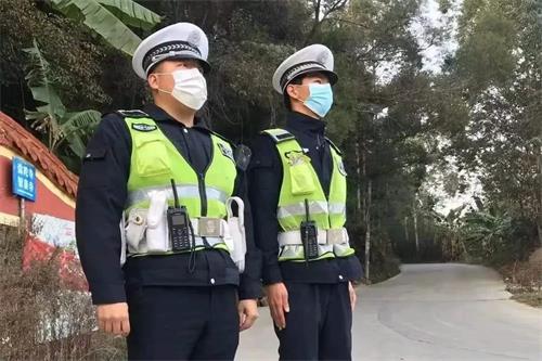 疫情下的警民一家亲