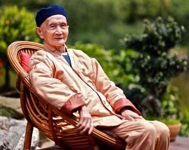 90岁高龄的老父亲，欣然学佛了