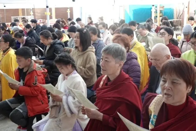 世界佛教总部、圣迹寺 为新年祈福