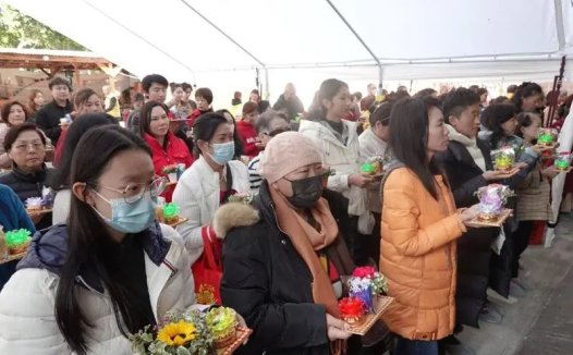 世界佛教总部、圣迹寺 为新年祈福